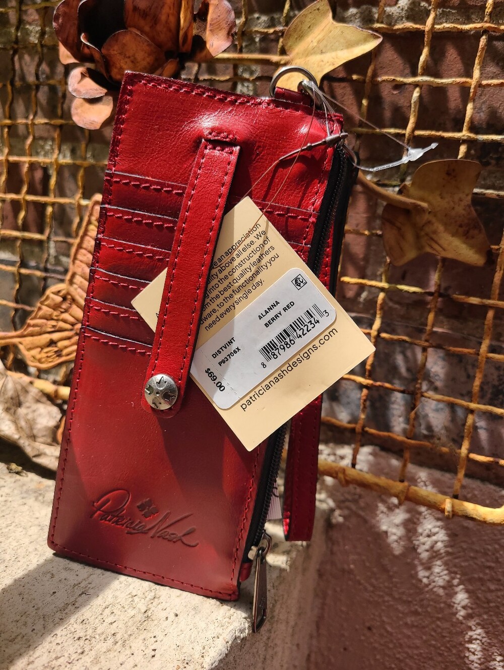 Patricia Nash Alanna Wristlet Wallet Credit Card Holder Gorgeous Berry Red NWT
